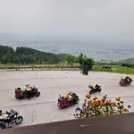 Pr Ambruzarju &