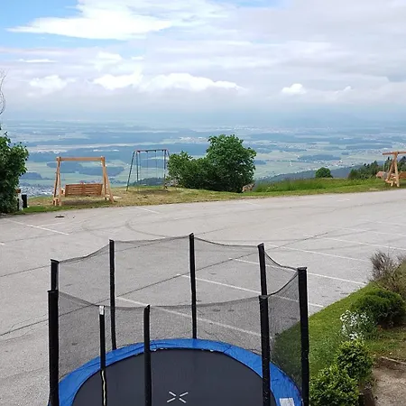 Pr Ambruzarju & Gæstehus Cerklje na Gorenjskem