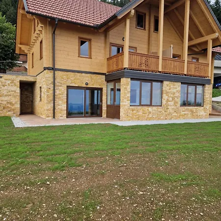 Pr Ambruzarju & Konukevi 3*